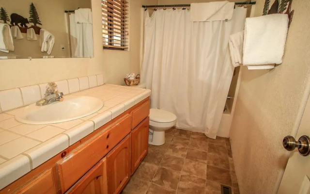 Bear Claw Bungalow #379