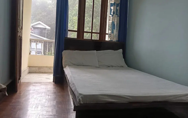 Ronglyang Lotus Villa Homestay (Near MG Road)