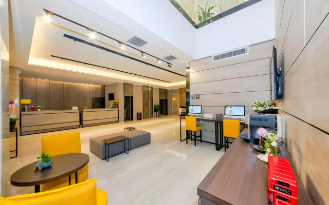 Home Inn Plus Wuhan Xiaopinmao Xudong Metro Station – Lobby – Wuhan