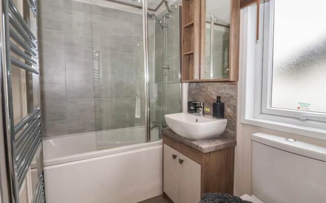 Whispering Willows 2-bed Lodge in Scarborough