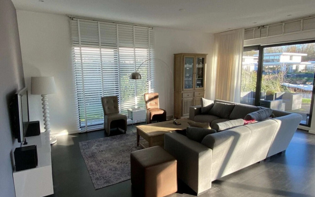 Holiday Home in Zeewolde With Jetty Next to Golf Course