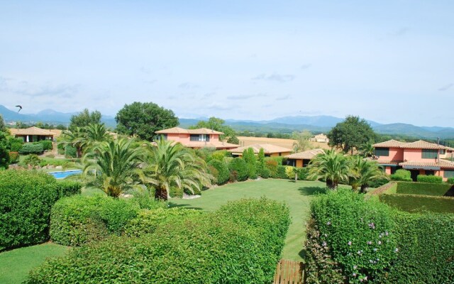 Quaint Villa in Navata With Fenced Garden
