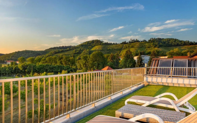 Contemporary apartment with rooftop terrace in Maribor