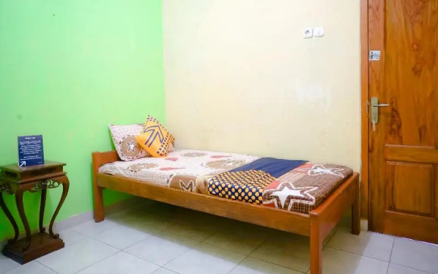 Wallet Family Residence Syariah by OYO Rooms – Guest Rooms – Lumajang