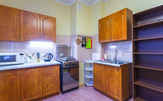 Apartment on Budapeshtskaya 7