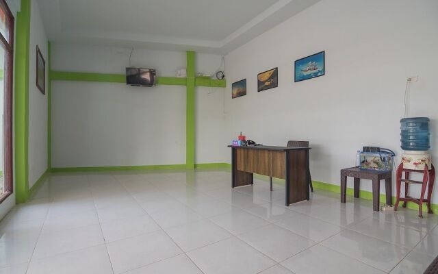 RedDoorz near RS Harapan Bersama