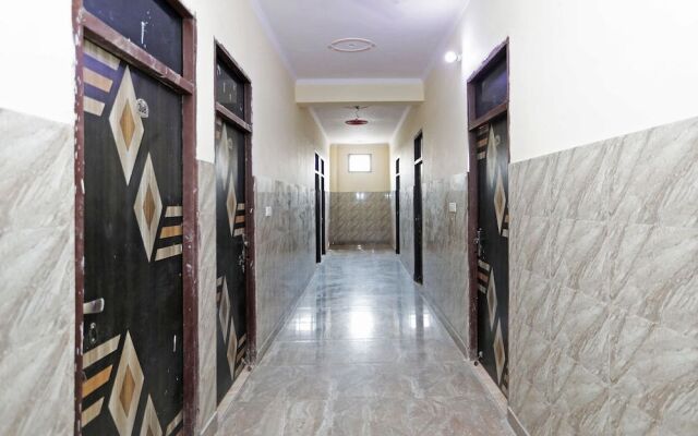 OYO 37246 New Hotel Swastik