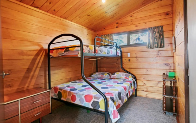 The White Haus - Waihi Beach Upstairs Holiday Unit