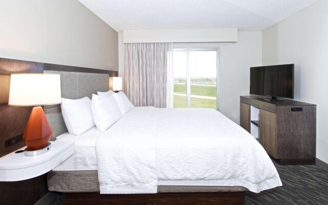 Hampton Inn & Suites N. Ft. Worth-Alliance Airport