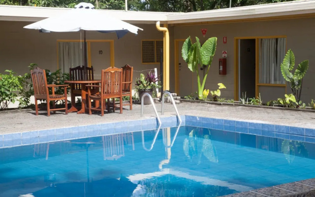 Huon Gulf Hotel & Apartments