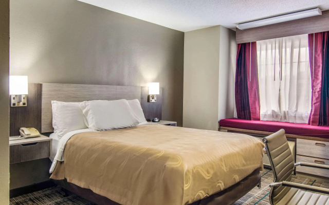 Quality Inn & Suites Grove City - Outlet Mall