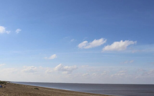 Pets Stay Free 8 Berth lux van Heacham Beach