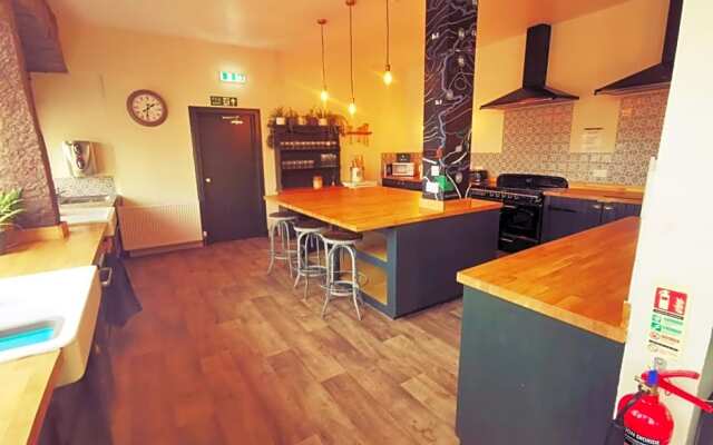 Comrie Croft Eco Hostel  Camping