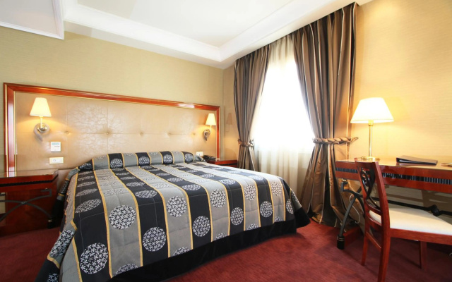 Piraeus Theoxenia Hotel - Image 3