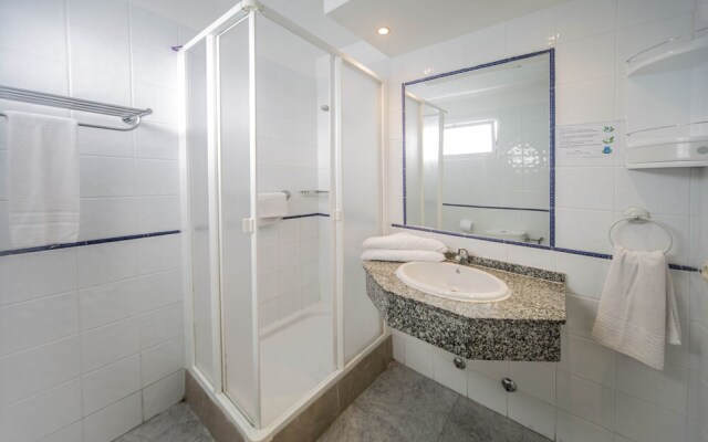 Apartamentos Puerto Colon Club