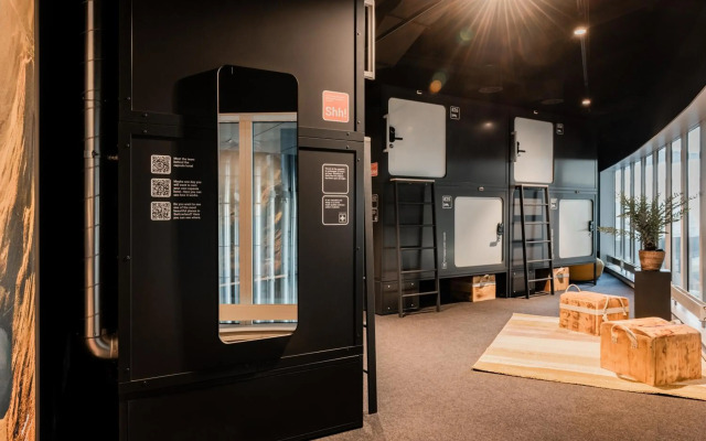 Capsule Hotel - Zurich Airport