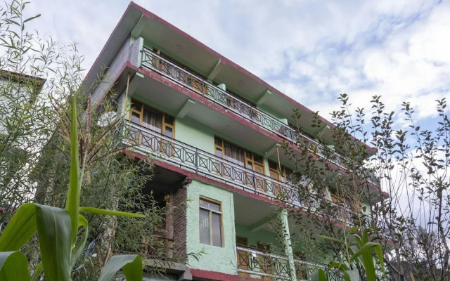 OYO Home 19573 Lush View Stay