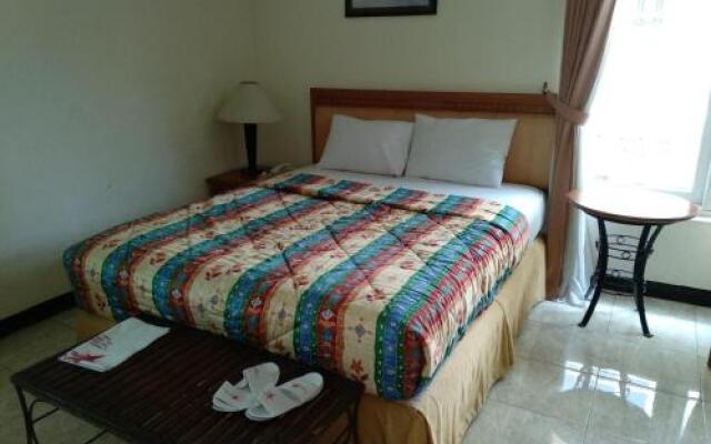 Top Star Hotel