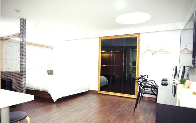 Haeundae WA Hotel