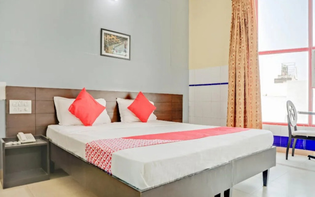 Shanthi Royal by OYO Rooms