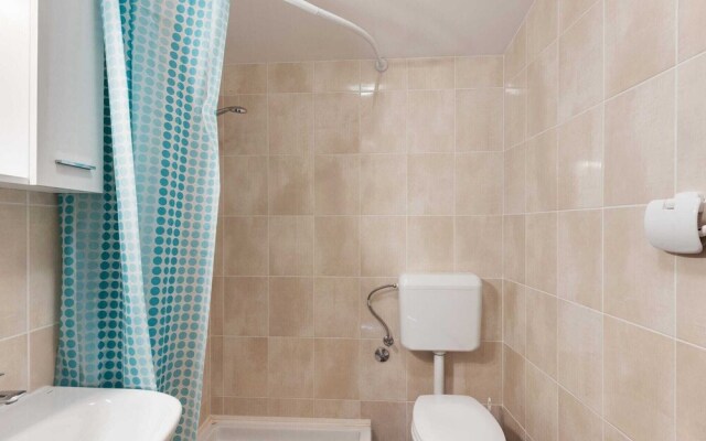 Serene Holiday Home in Posedarje near Sea