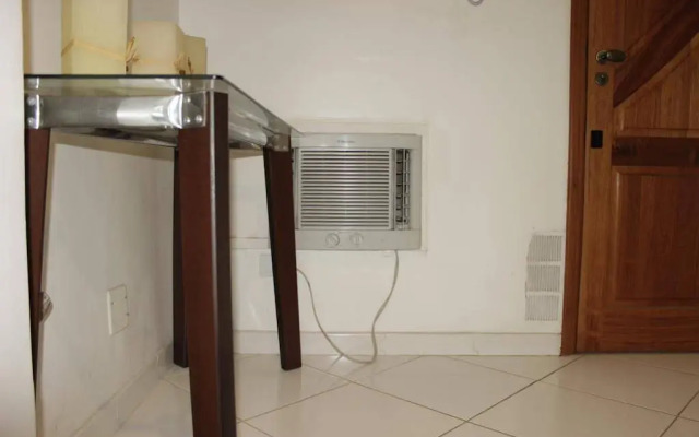 Apartment in Copacabana 50m From the Beach Cavirio Sc201