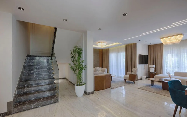 Vesta - Luxury Villa - 3BR - CFC I