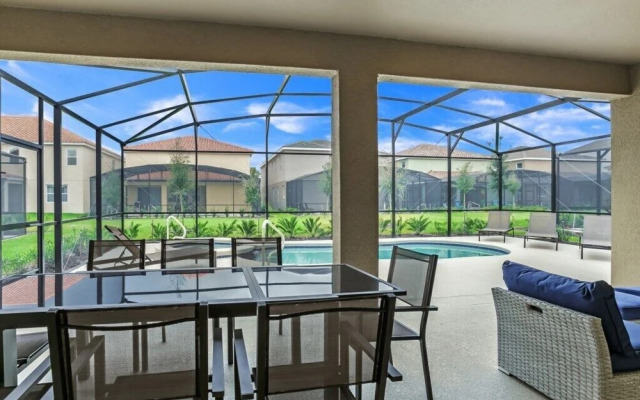 Oakwood Street Villa Solterra 1