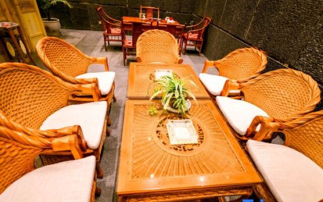Eryuan Hotel