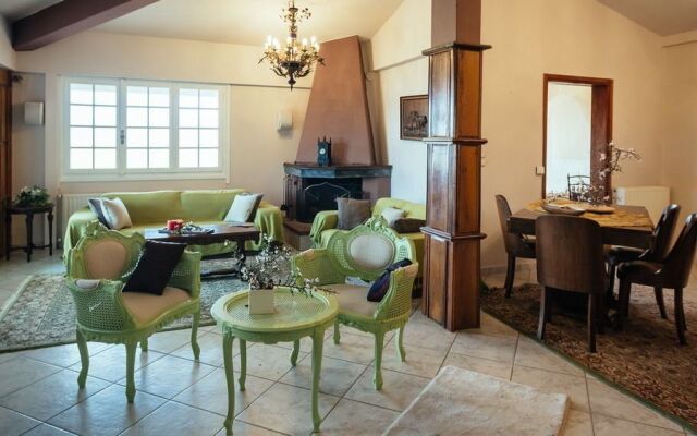 Dafnes Residence