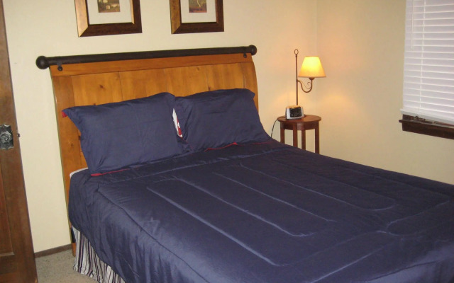 Chateau Sans Nom by Mammoth Reservation Bureau