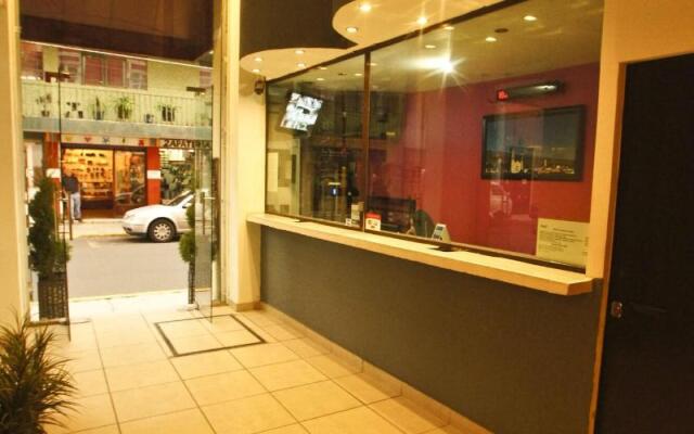 First Inn Hotel & Business