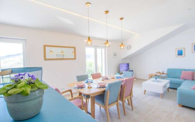 Remarkable 5-bed Villa in Labin