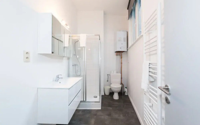 Louise Apartments Chatelain