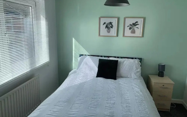 Beautiful 2-bed House in Portsmouth