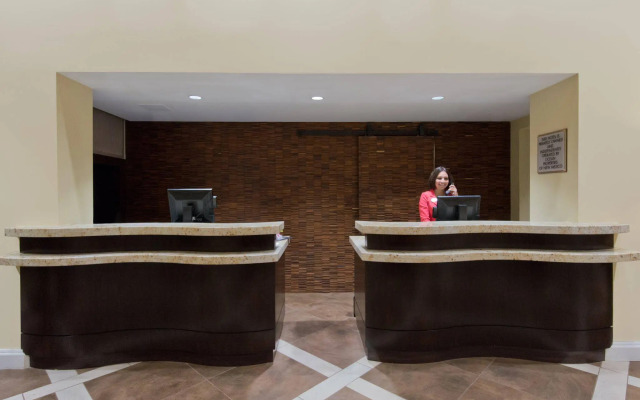 Crowne Plaza Albuquerque by IHG