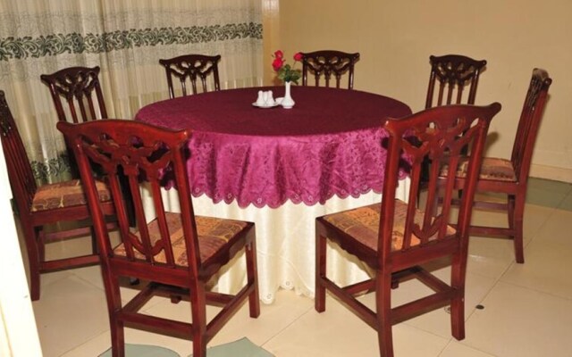 Golden City Crown Hotel