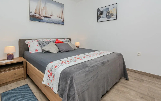 Apartment Mutak