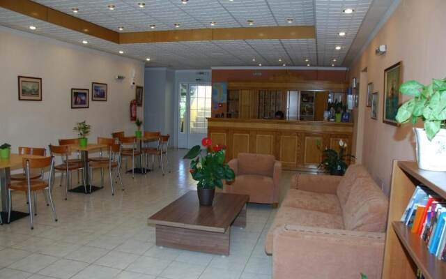 Sunrise Hotel