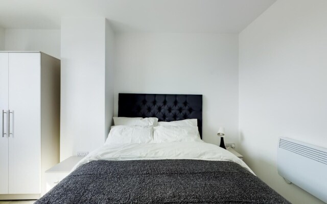 Superb 2BD Apartment in Salford With a View