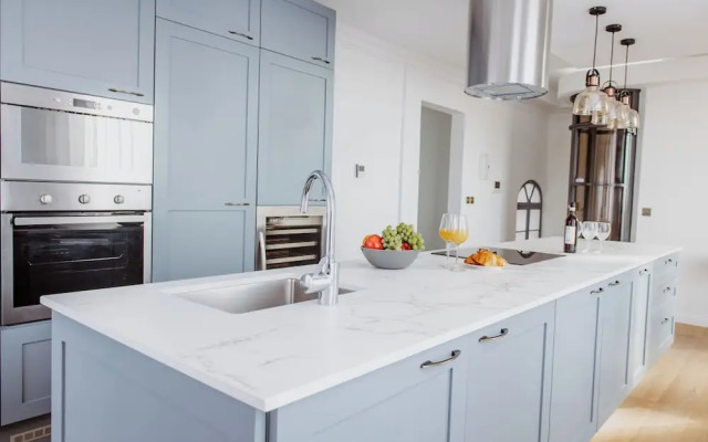 Sea View Penthouse - Spacious Terraces