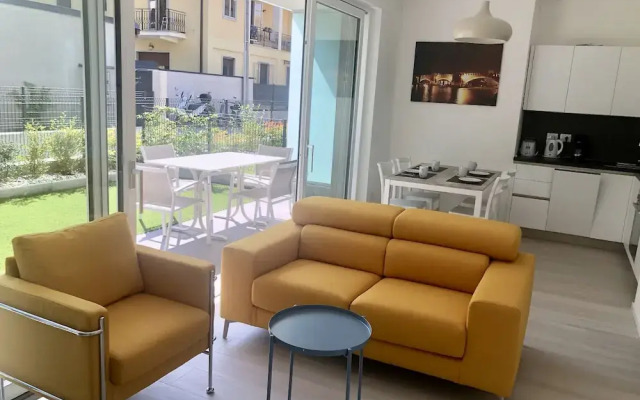 Apartment Terre Scaligere With Pool