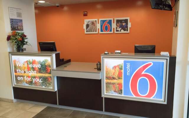 Motel 6 Pottstown, PA