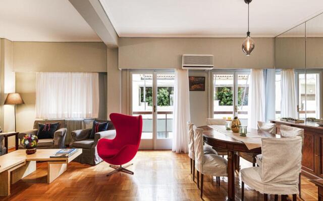 Spacious 3 Bedroom apt near Acropolis museum
