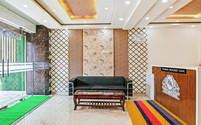 Townhouse OAK Hotel Aditya Residency