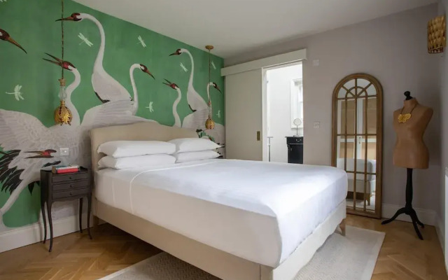 Macfarlane Road II by Onefinestay