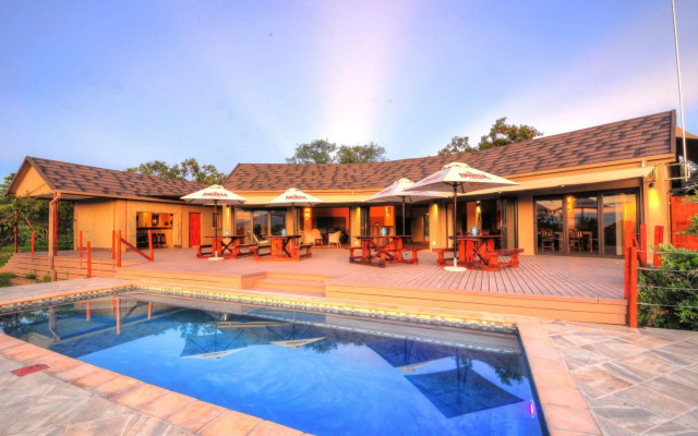Cheetah Paw Eco Lodge