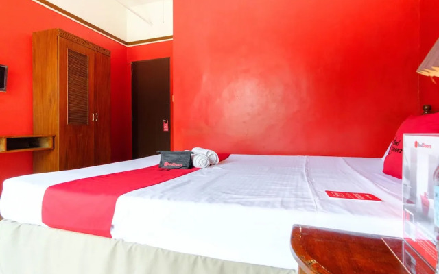 Pearl Manor Hotel by RedDoorz