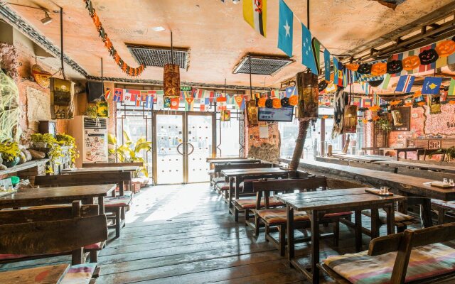 365 inn - Hostel