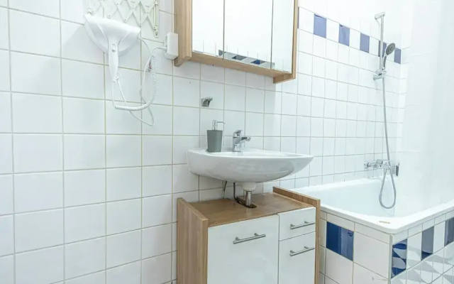Modern 1BR With 1LR Long Stay in Vienna